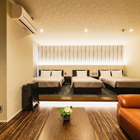 Grand Base Hakatamon Aparthotel Fukuoka  Exteriör bild
