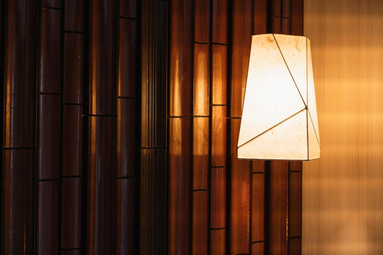 Grand Base Hakatamon Aparthotel Fukuoka  Exteriör bild