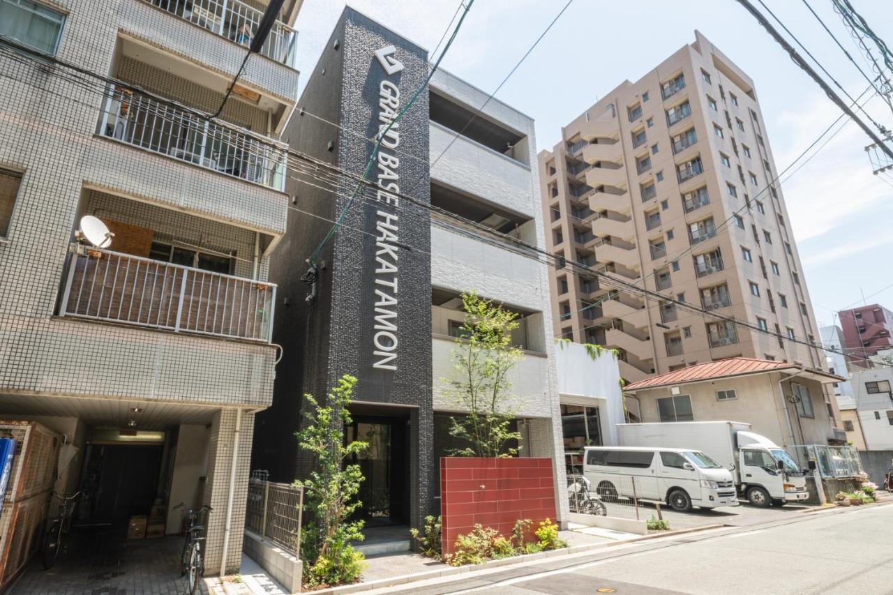 Grand Base Hakatamon Aparthotel Fukuoka  Exteriör bild