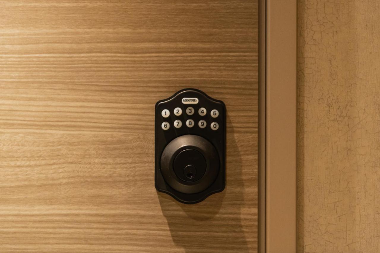 Grand Base Hakatamon Aparthotel Fukuoka  Exteriör bild