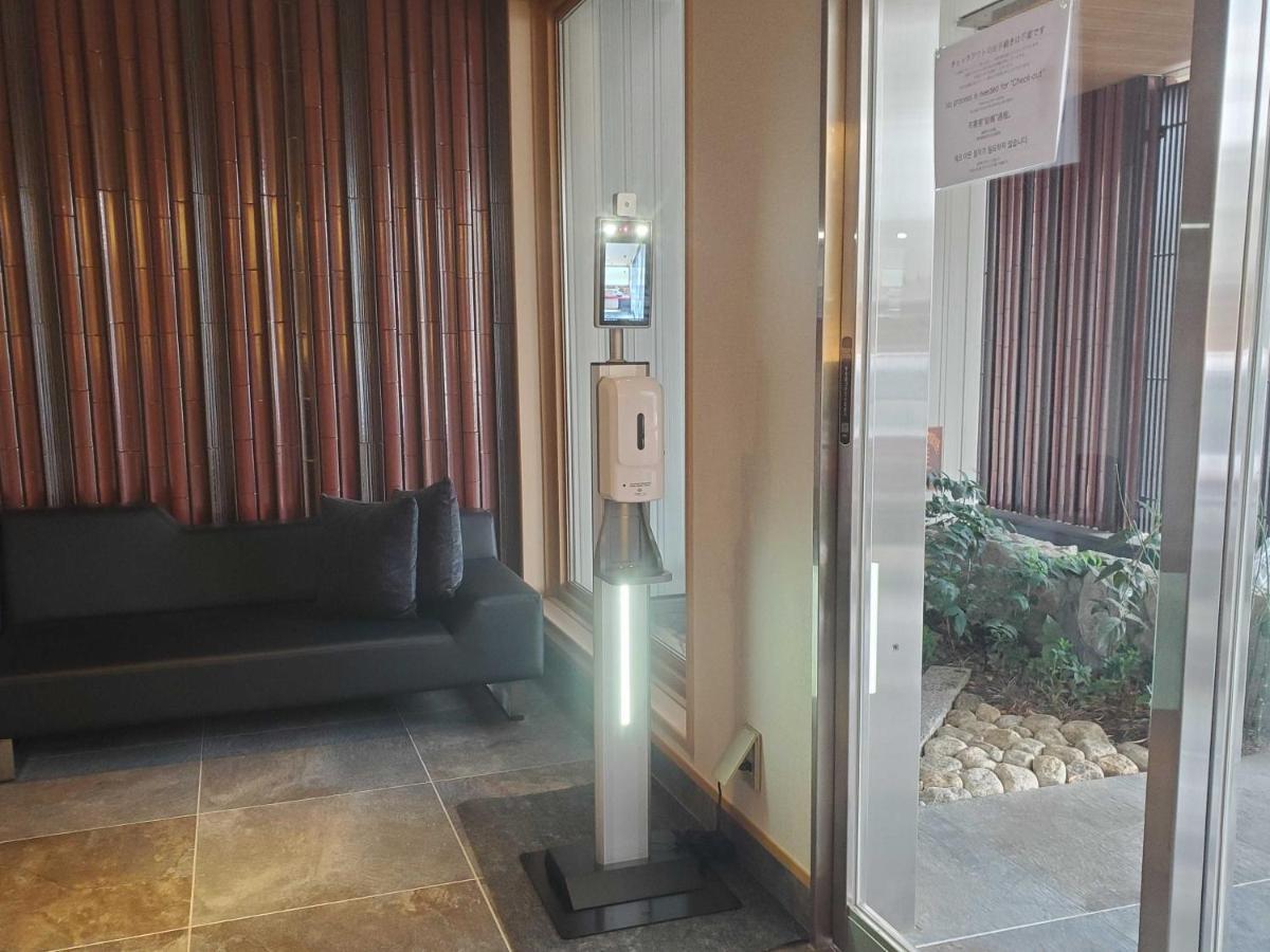 Grand Base Hakatamon Aparthotel Fukuoka  Exteriör bild